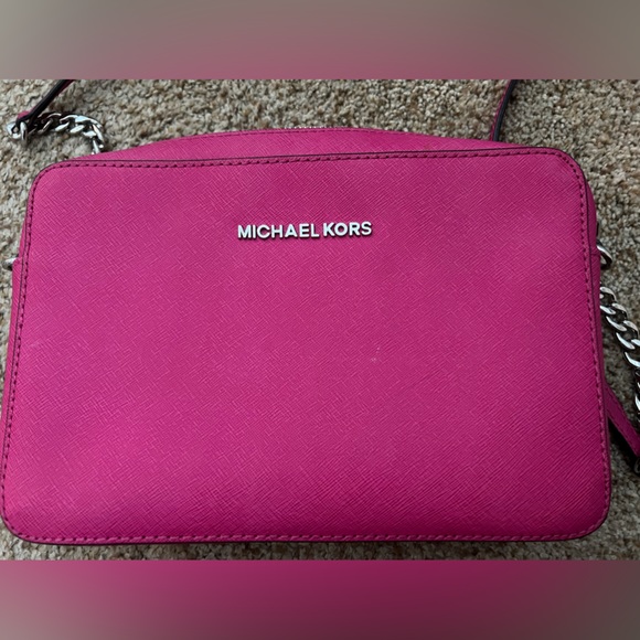 Hot pink Michael Kors crossbody purse with silver detailing - Picture 7 of 11